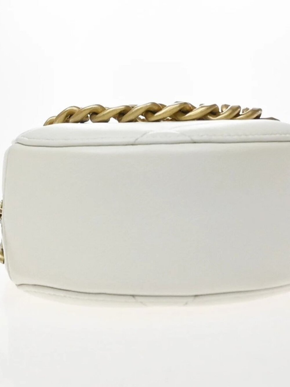 CHANEL CC Matelasse Round Mini Chain Shoulder Bag White Silver Gold - Picture 6 of 13